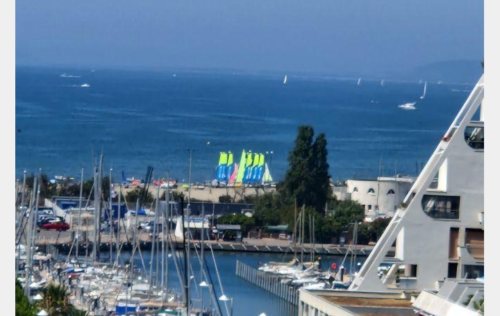 Studio LA GRANDE-MOTTE 25 m2 235 € Studio LA GRANDE-MOTTE 25 m2 235 €