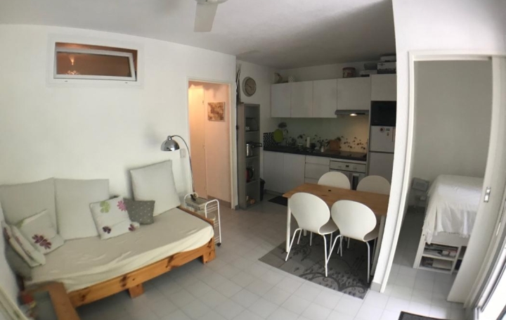 Appartement P2 LA GRANDE-MOTTE 30 m2 273 € Appartement P2 LA GRANDE-MOTTE 30 m2 273 €